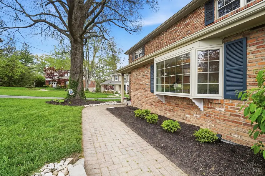 6580 Minnewaukan Drive, Madeira, OH 45243 - #2
