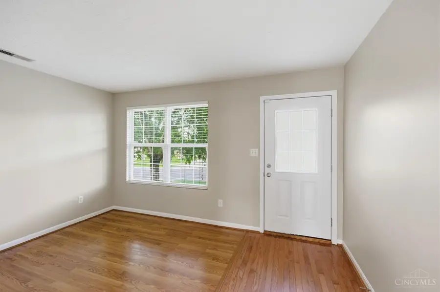 547 Woodbine Court, Warren, OH 45039 - #3