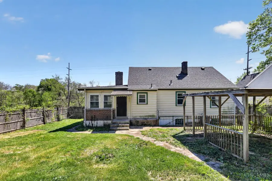 1284 Compton Road, Springfield, OH 45231 - #3