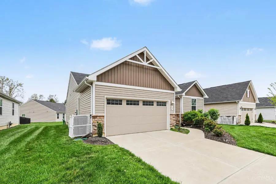8 Platform Street, Amelia, OH 45102 - #3