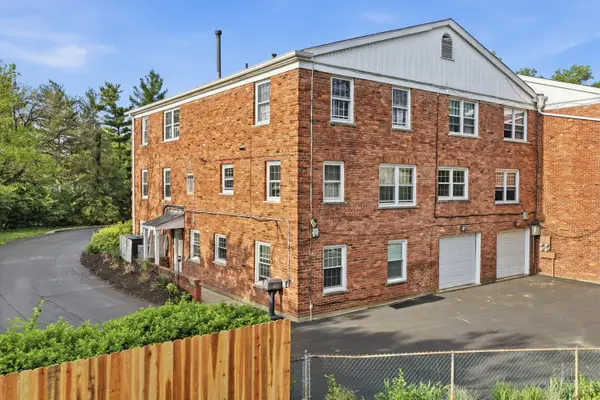 1110 Springfield #A15, Wyoming, OH 45215