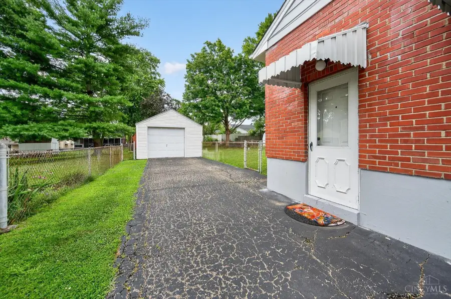 8560 Donegal Drive, Sycamore, OH 45236 - #3