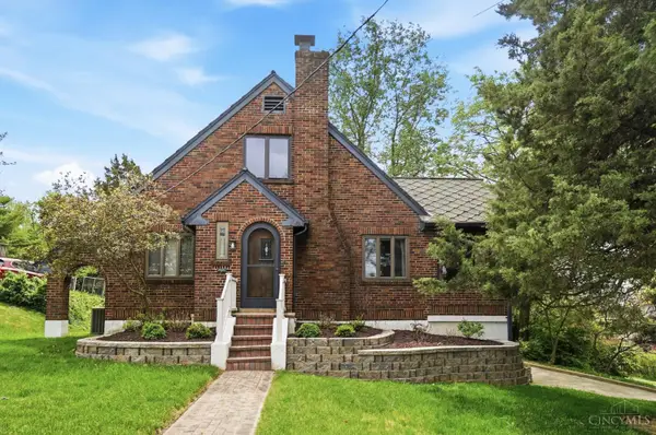 2831 Losantiville Avenue, Cincinnati, OH 45213