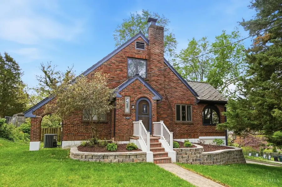 2831 Losantiville Avenue, Cincinnati, OH 45213 - #2
