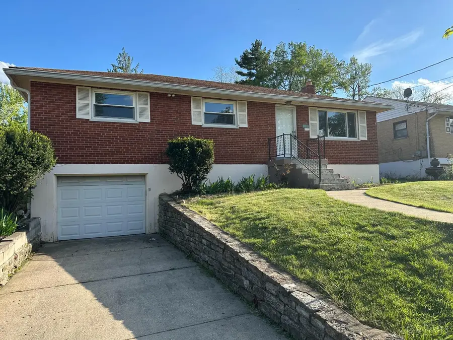 1045 Pelican Drive, Finneytown, OH 45231 - #2