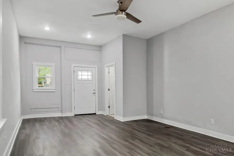4534 Kirby Avenue, Cincinnati, OH 45223 - #2