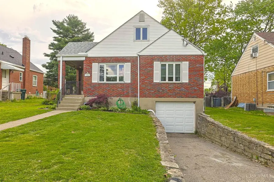 976 Woodbriar Lane, Cincinnati, OH 45238 - #2