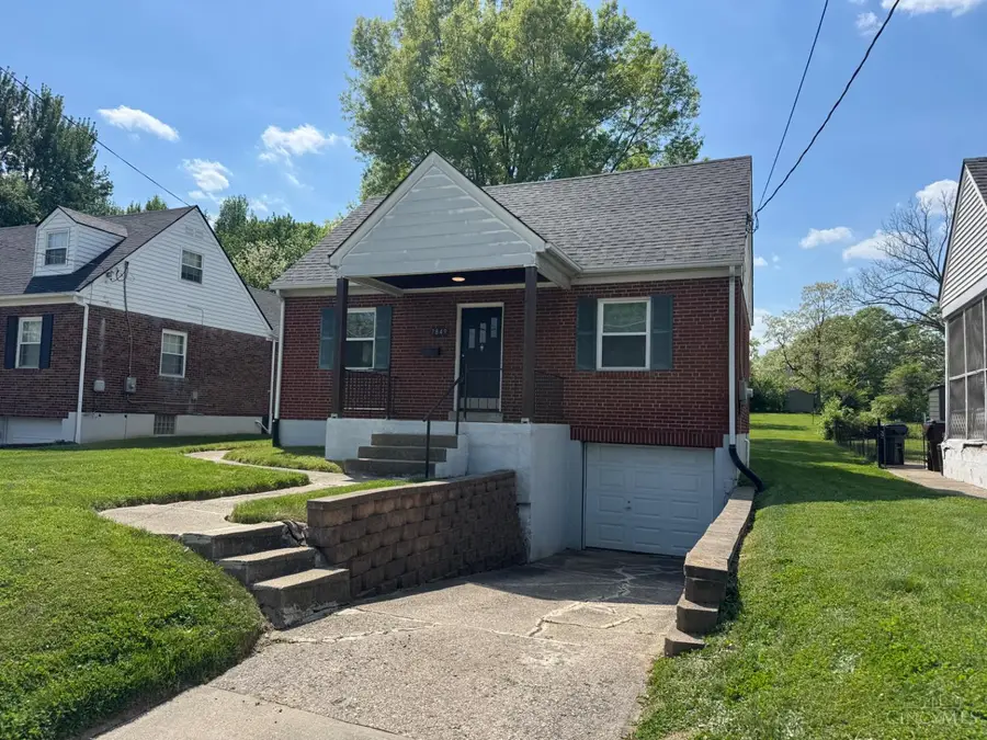 7849 Seward Avenue, Cincinnati, OH 45231 - #2