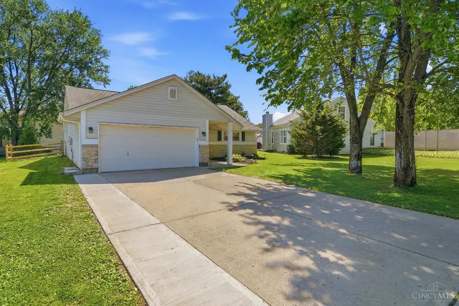 9262 White Pine Drive, Loveland, OH 45140 - #2