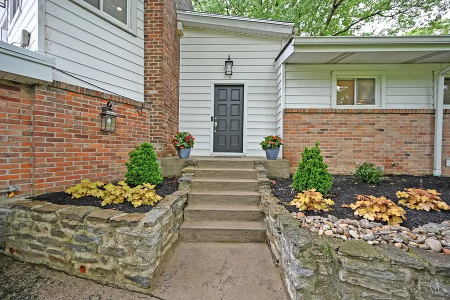 411 Beechtree Drive, Finneytown, OH 45224 - #3