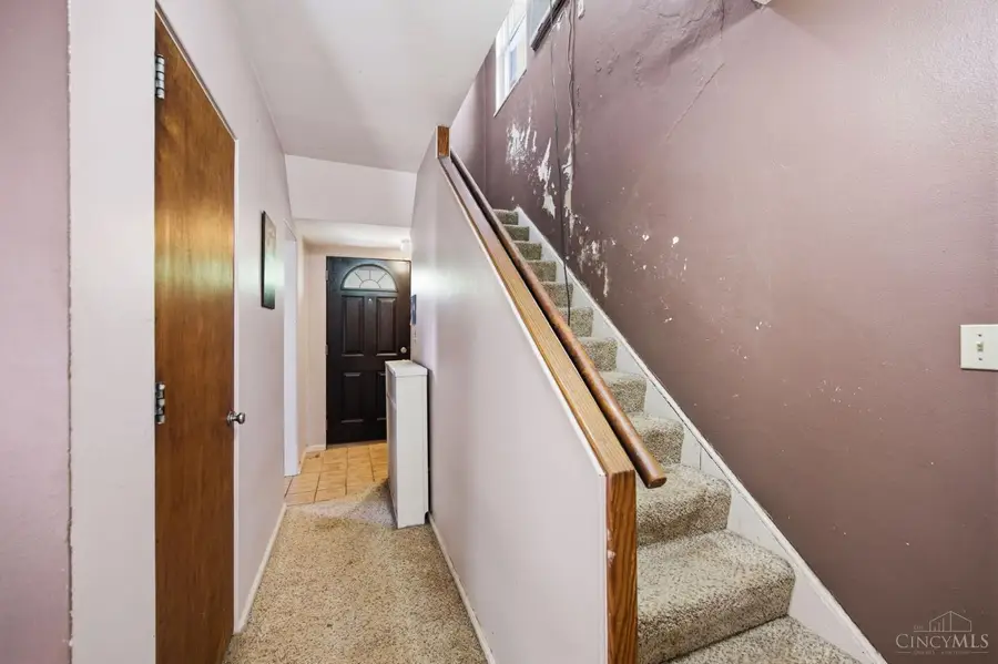 17 Andover Road, Greenhills, OH 45218 - #3