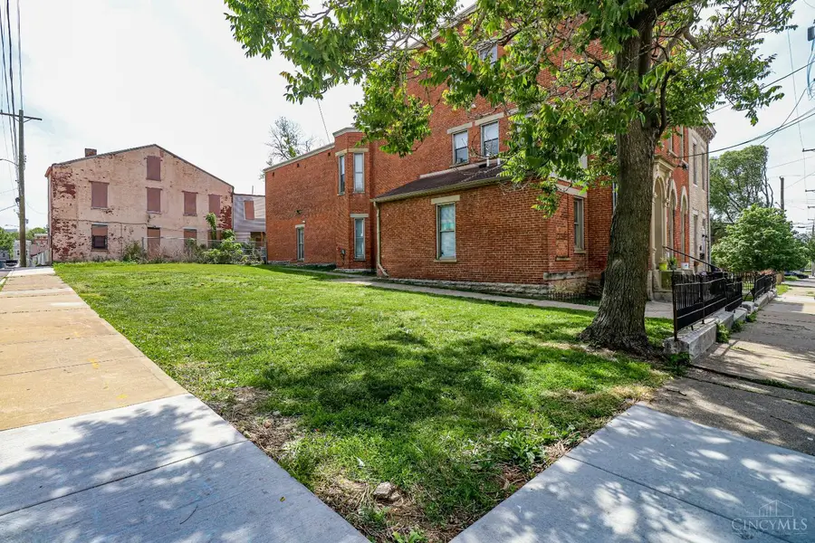 1816 Baymiller Street, Cincinnati, OH 45214 - #2