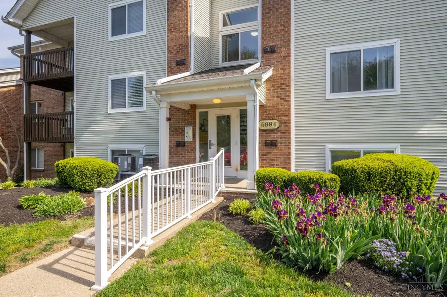 5984 Meadowcreek Drive #9, Mulberry, OH 45150 - #2