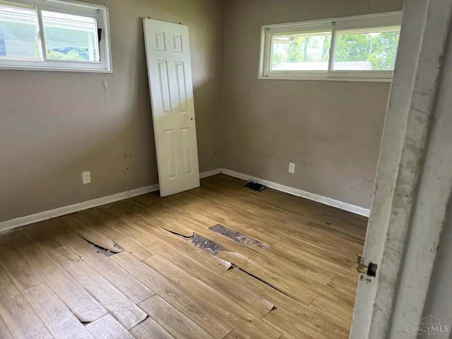 1313 Landis Lane, Finneytown, OH 45231 - #2