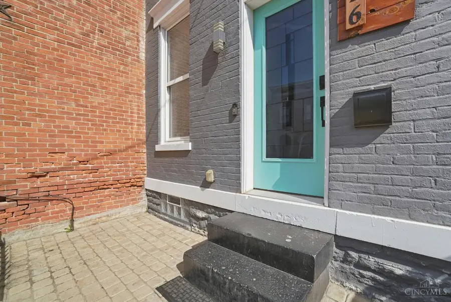 916 Findlay Street, Cincinnati, OH 45214 - #3