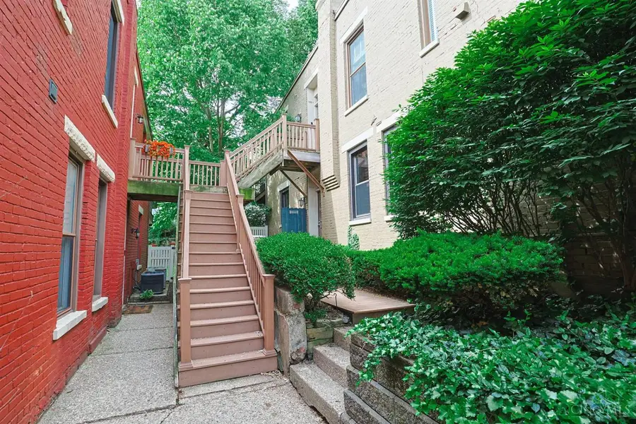 985 Paradrome Street #B, Cincinnati, OH 45202 - #2