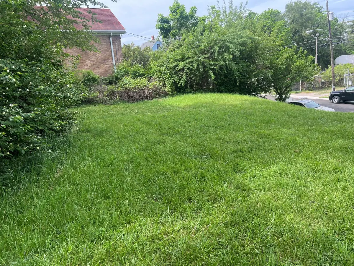 3622 Idlewild Avenue, Cincinnati, OH 45207 - #1
