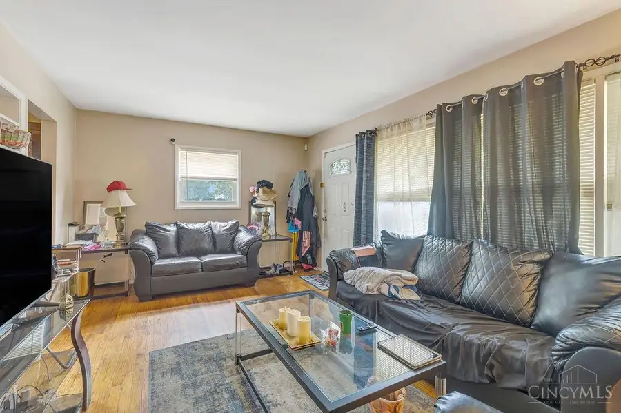 602 Fairbanks Avenue, Cincinnati, OH 45205 - #3