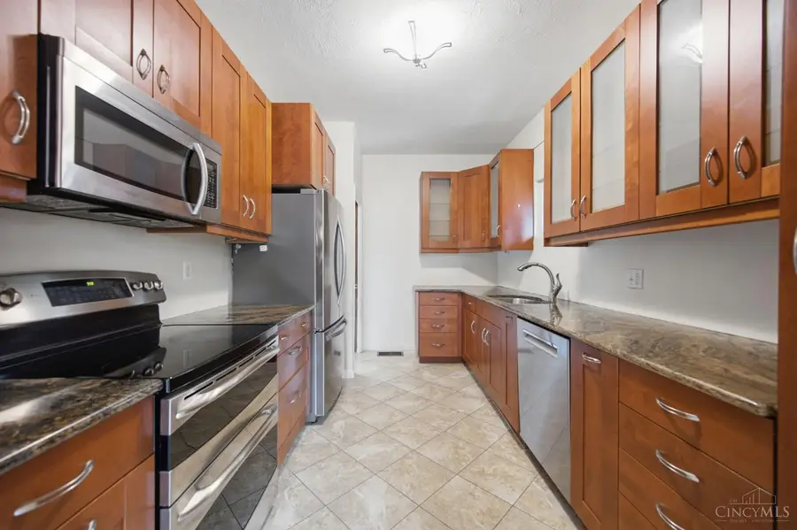 3641 Wilshire Avenue, Cincinnati, OH 45208 - #3