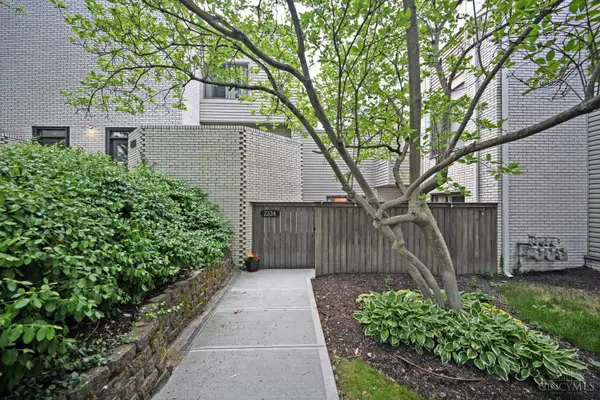 2334 Dana Avenue, Cincinnati, OH 45208