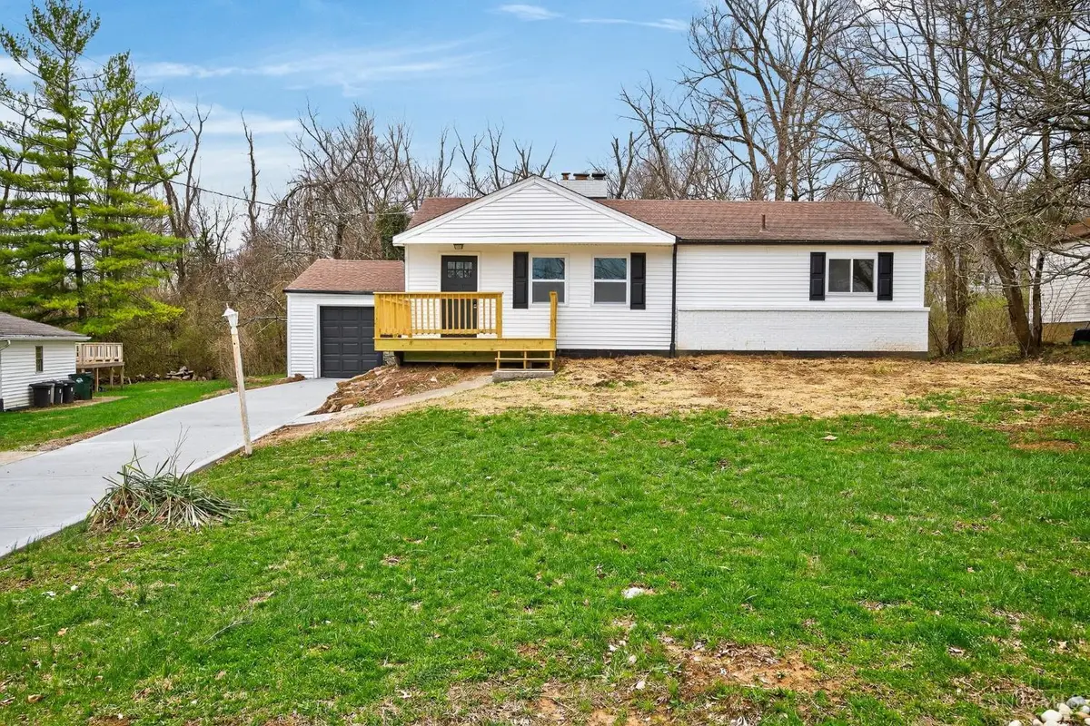 10055 Ronnie Road, Woodlawn, OH 45215 - #1