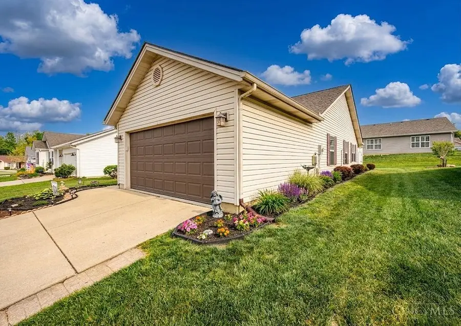 61 W Persimmon Drive, Hamilton, OH 45013 - #3