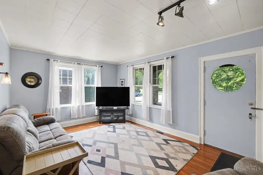 3231 E Darwin Avenue, Cincinnati, OH 45211 - #3