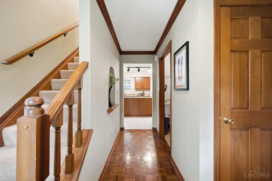 348 Oakwood Park Drive, Delhi Hills, OH 45238 - #3