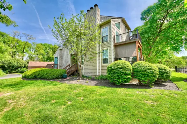 9450 Hunters Creek Drive, Cincinnati, OH 45242