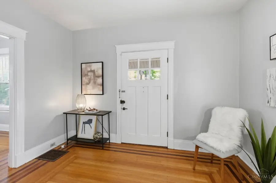 2840 Pine Grove Avenue, Cincinnati, OH 45208 - #3
