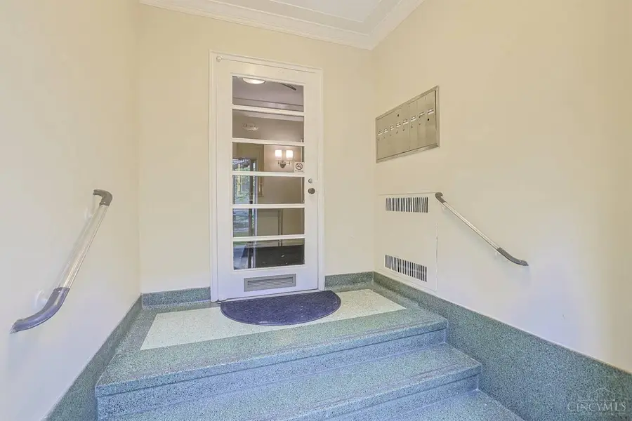 2378 Madison Road #E1C, Cincinnati, OH 45208 - #3