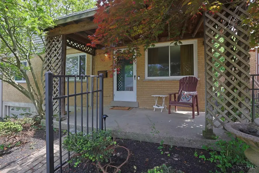 316 Glenroy Avenue, Cincinnati, OH 45233 - #3