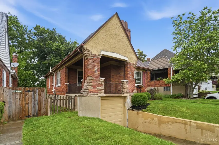 2216 Glenside Avenue, Norwood, OH 45212 - #3