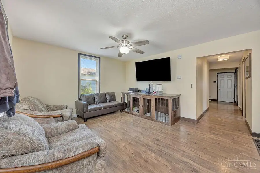 207 W Twenty Seventh Street, Connersville, IN 47331 - #3