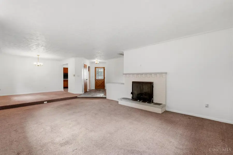 196 Virginia Circle, Wilmington, OH 45177 - #3