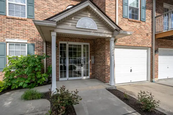 5694 Bridgetown Road #15, Green Twp, OH 45248