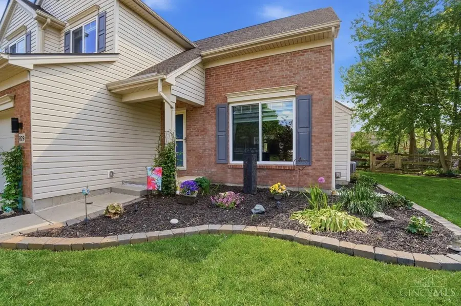 829 Hamlin Drive, Warren, OH 45039 - #3