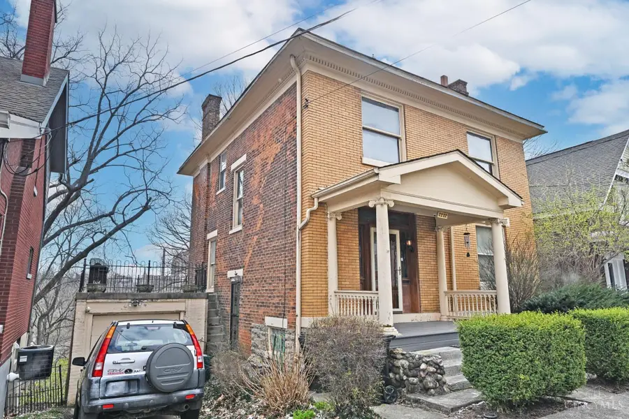 2222 Eureka Terrace, Cincinnati, OH 45219 - #3
