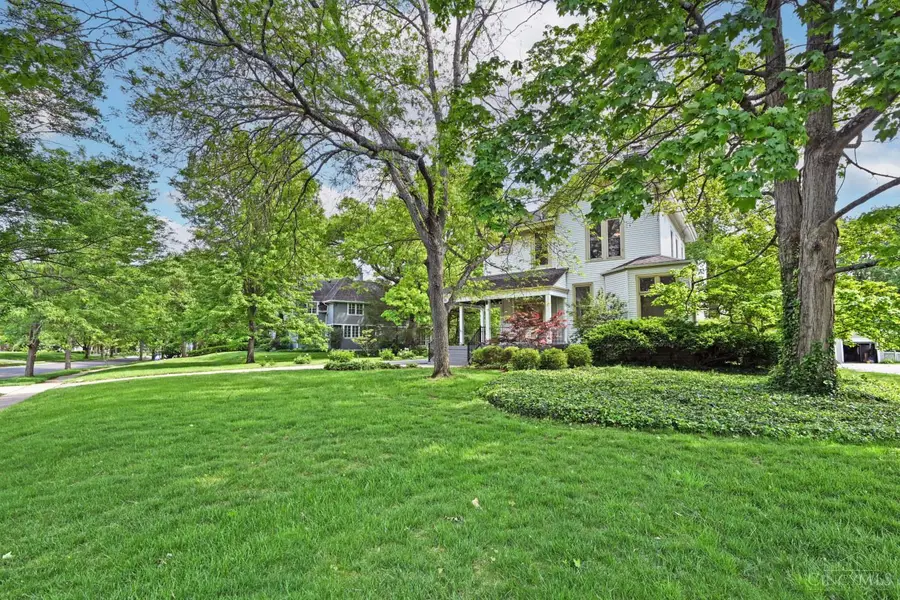 35 Walnut Avenue, Wyoming, OH 45215 - #3