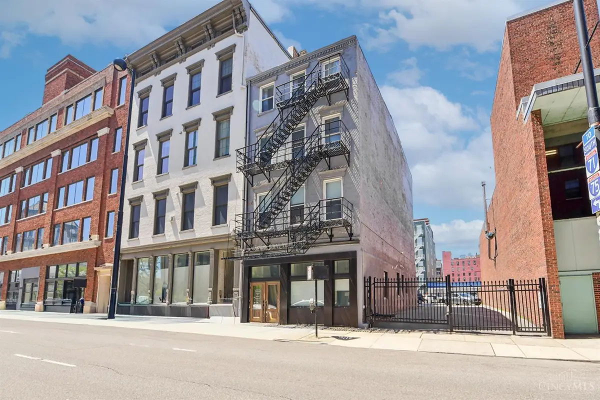 817 Broadway Street #3, Cincinnati, OH 45202 - #1