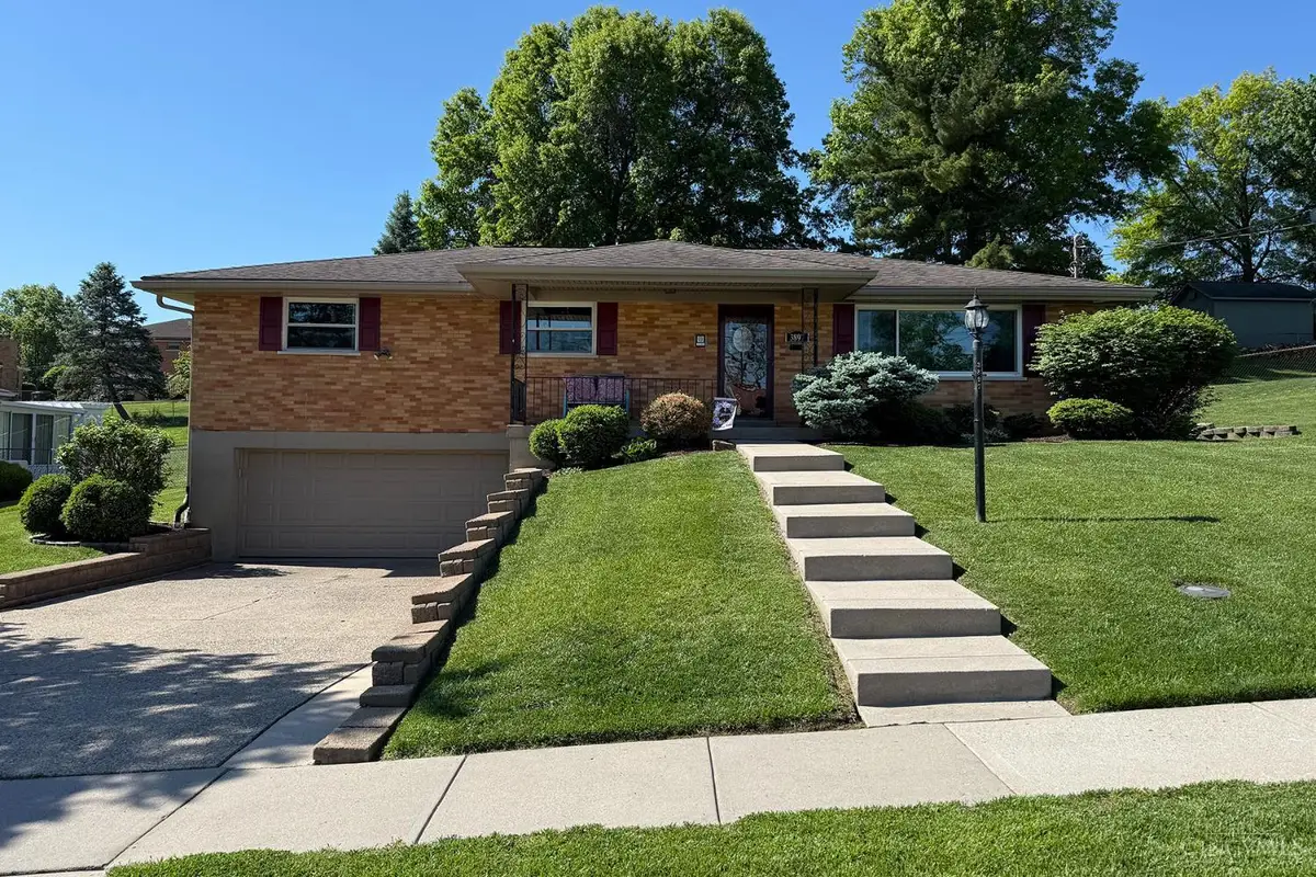 3897 Robinhill Drive, Monfort Heights, OH 45211 - #1