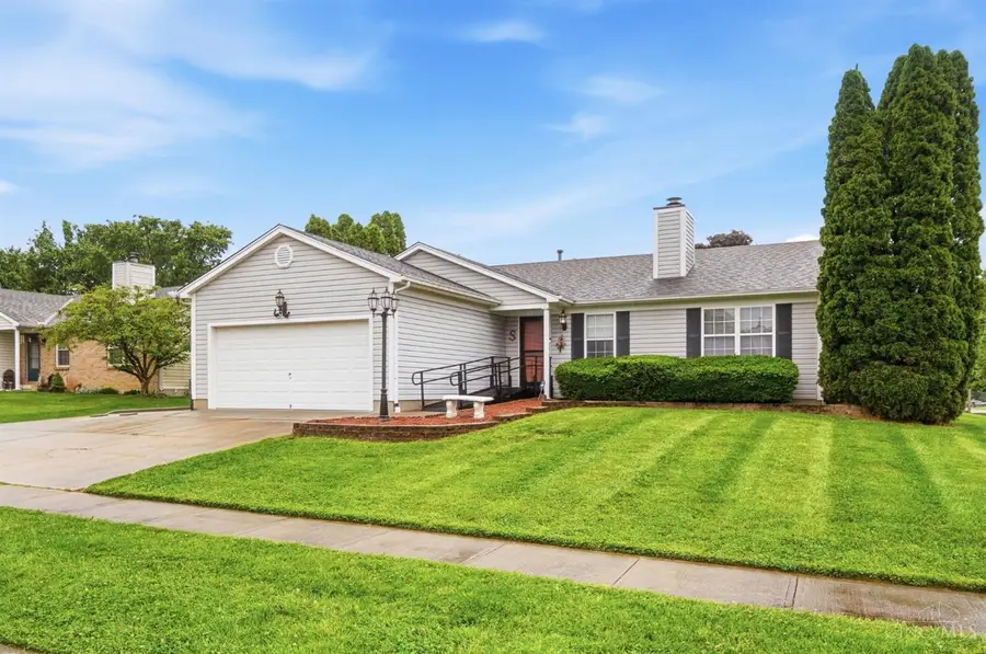 619 Fox Chase Way, Maineville, OH 45039 - #2
