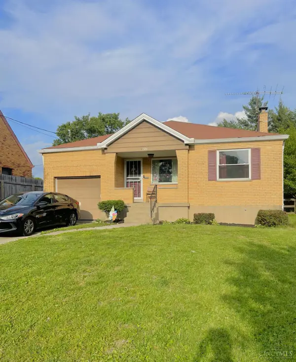 1724 Hillfred Lane, Cincinnati, OH 45238