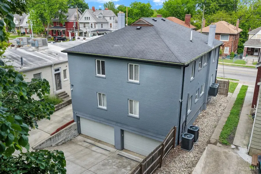 2137 Highland Avenue, Cincinnati, OH 45219 - #3