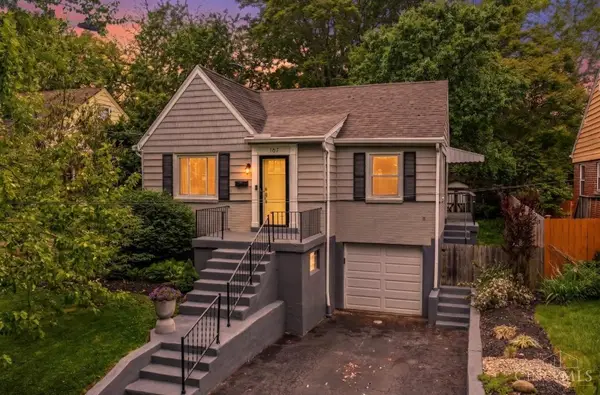167 S Grove Avenue, Wyoming, OH 45215