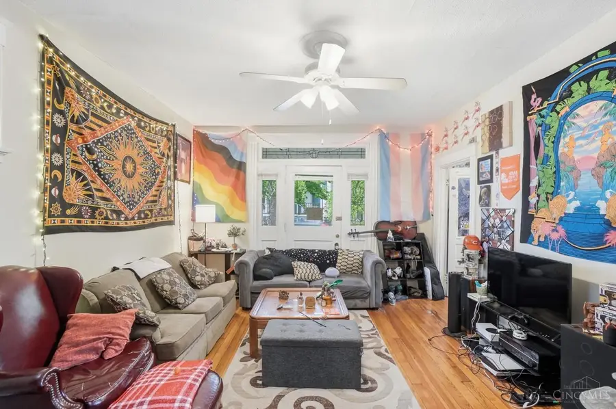 407 Warner Street, Cincinnati, OH 45219 - #3