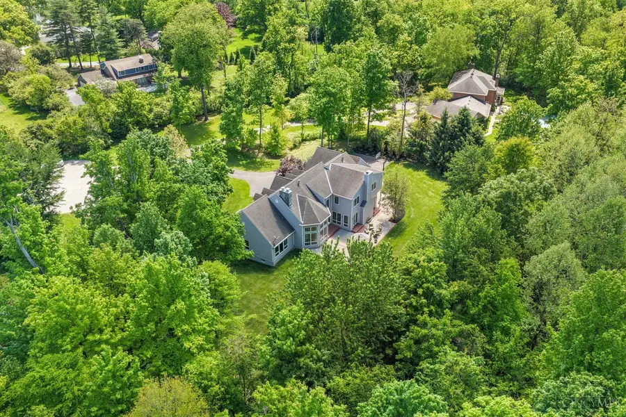 6155 Hunters Trail, Indian Hill, OH 45243 - #3