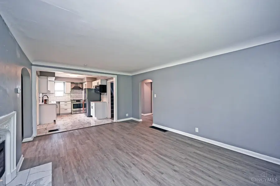 1403 Shenandoah Avenue, Cincinnati, OH 45237 - #2