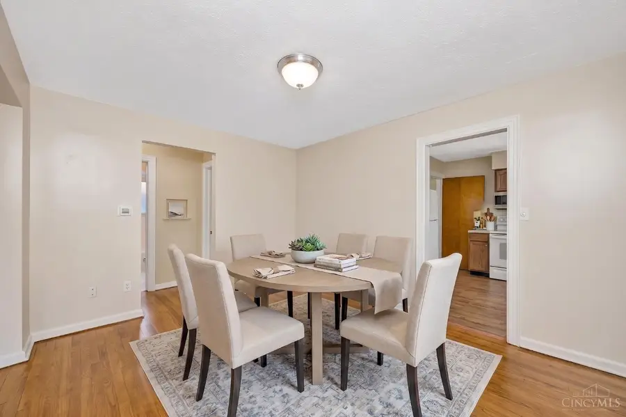 920 Lawn Avenue, Hamilton, OH 45013 - #3
