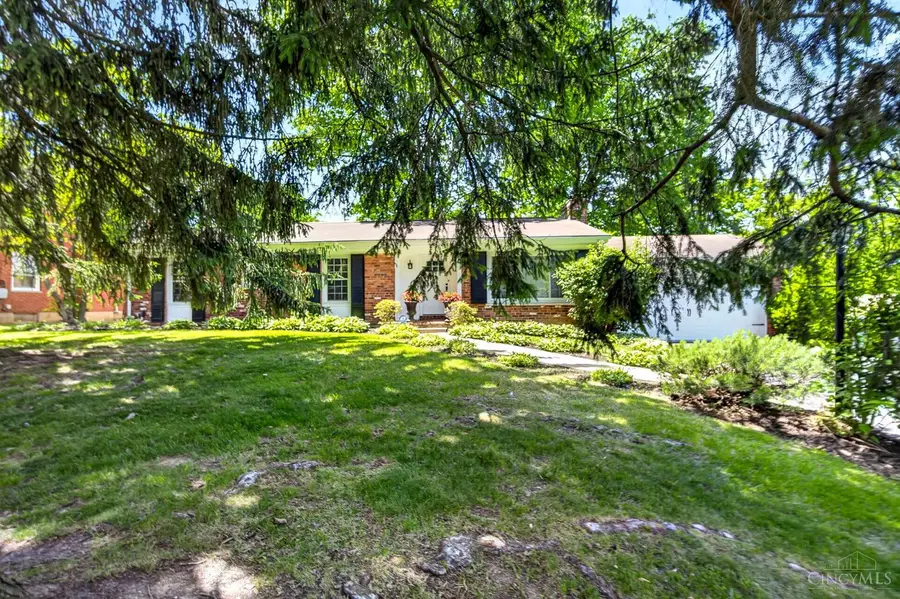 9367 Sherborn Drive, Pleasant Hills, OH 45231 - #2